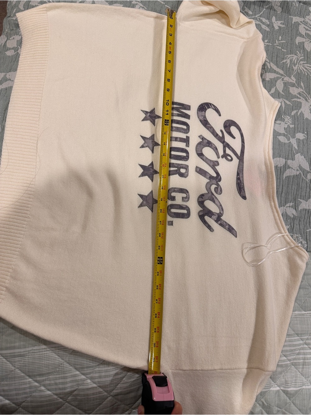Ford Cream Branded Sweatshirt Label Detail - Picture 7 of 9